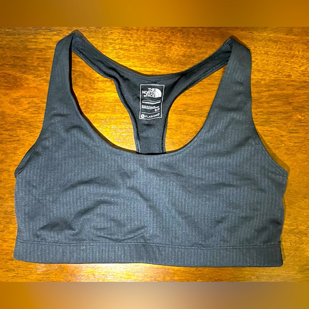 NWOT North Face Sports bra/top